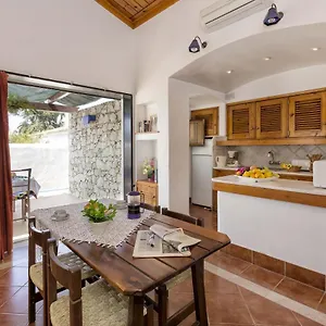 Jacaranda Villa